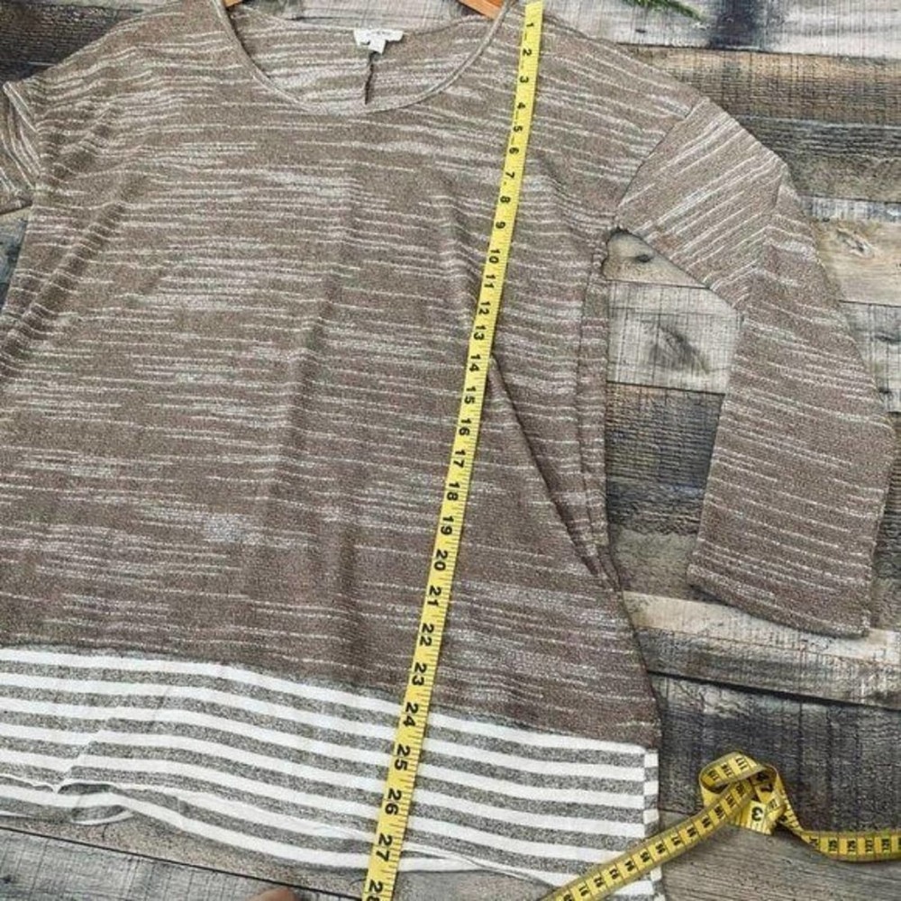 Umgee Brown Long Sleeve Top Size Small - Picture 3 of 8